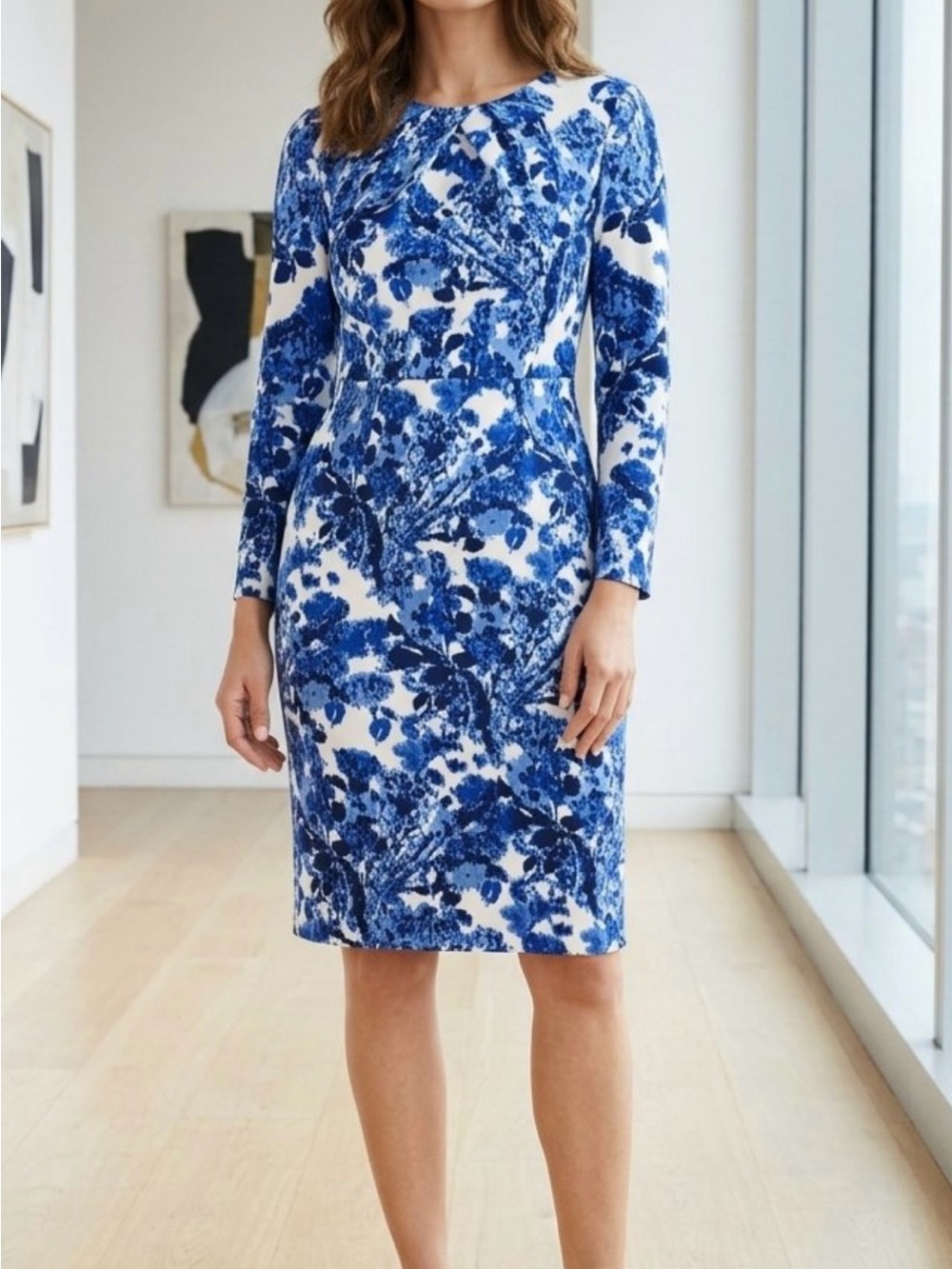 Emploi cobalt blue and white dress
